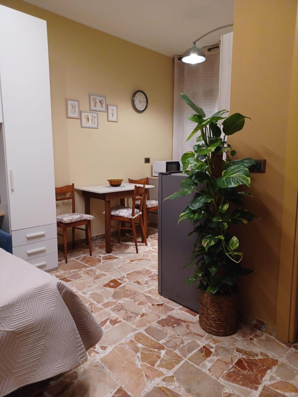 Ca Da Curt Monolocale Apartment Priocca Bagian luar foto
